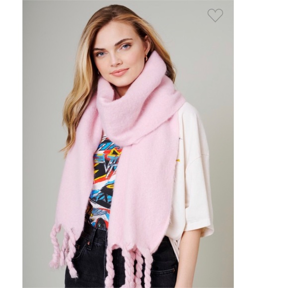 Soft Pink Oblong Scarf - Picture 3 of 3
